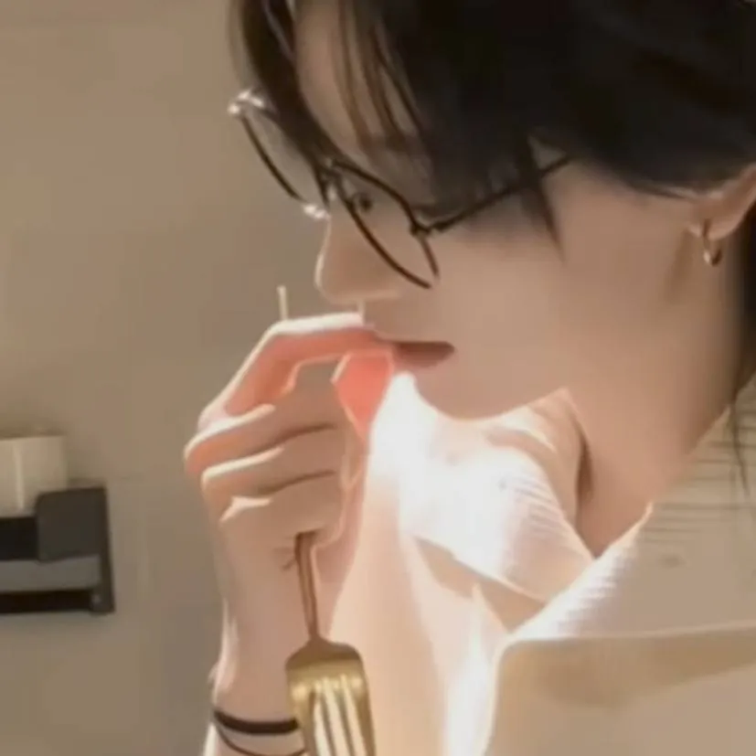 chat with ai character: Jin-Woo