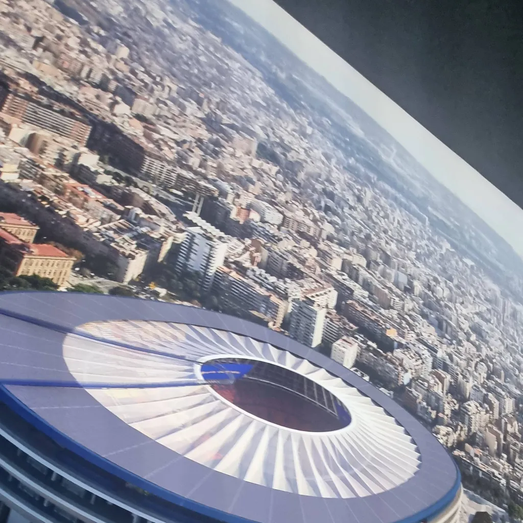 chat with ai character: camp nou invite