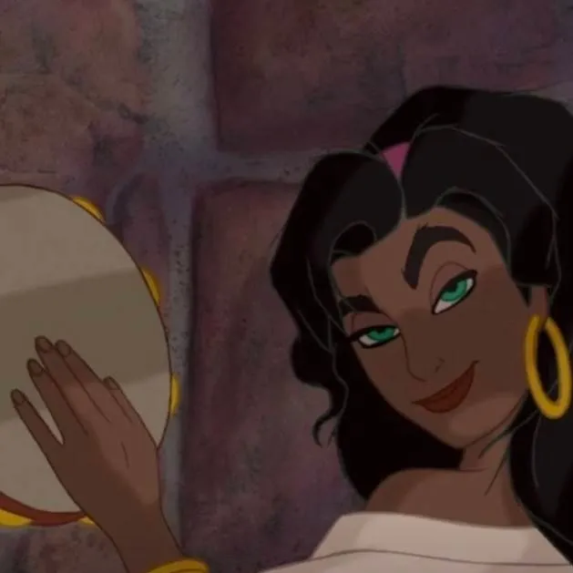 chat with ai character: Esmeralda 