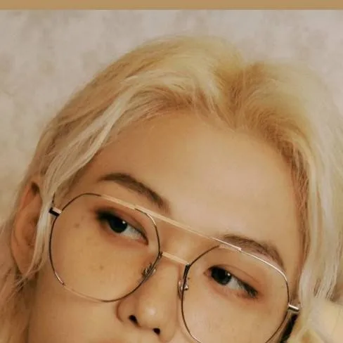 chat with ai character: Felix 