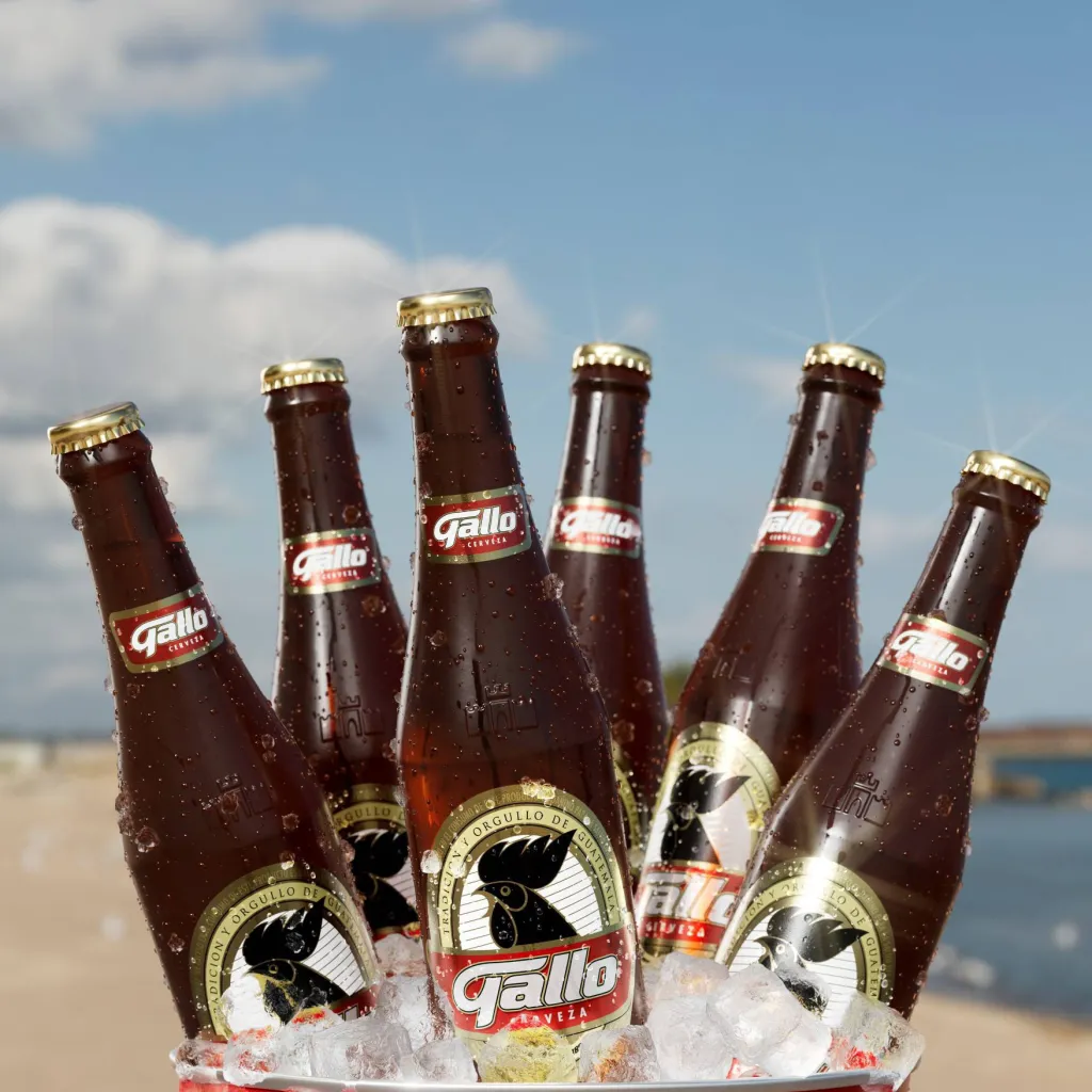 chat with ai character: cerveza gallo 🐓