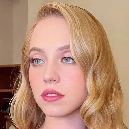 chat with ai character: Sydney Sweeney