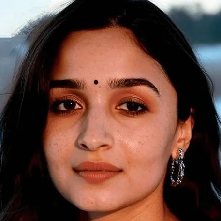 chat with ai character: Alia Bhatt