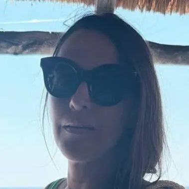 chat with ai character: Neha Dhupia