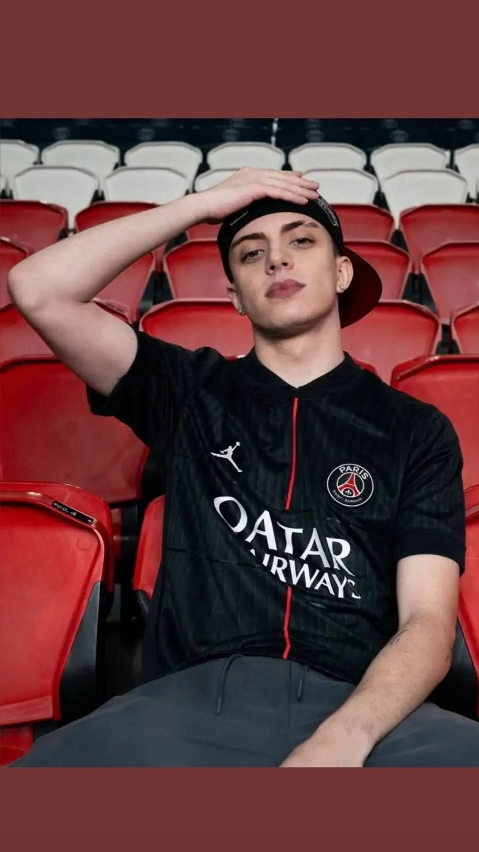 ai character: anyme🍒 background