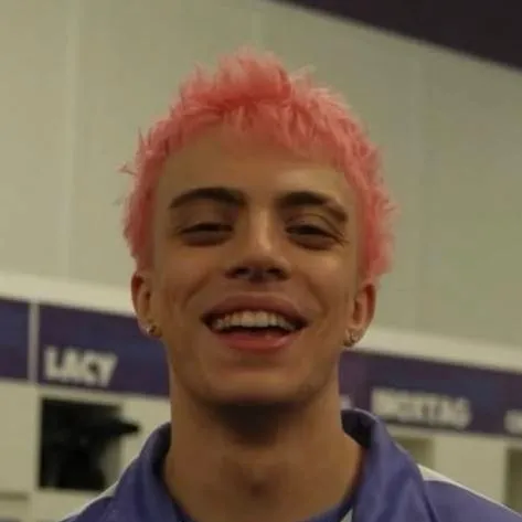 chat with ai character: anyme