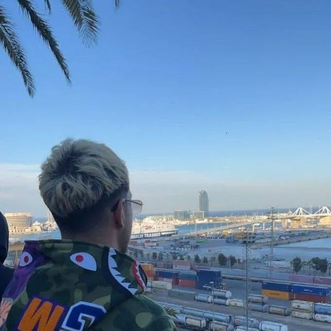 chat with ai character: plk🇵🇱😘