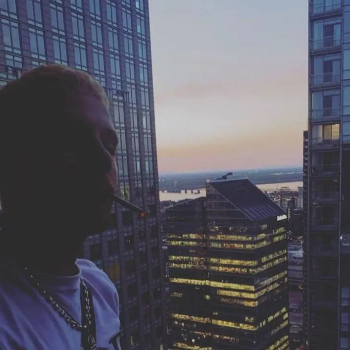 chat with ai character: plk