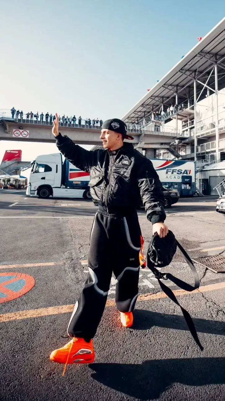 ai character: anyme gp background