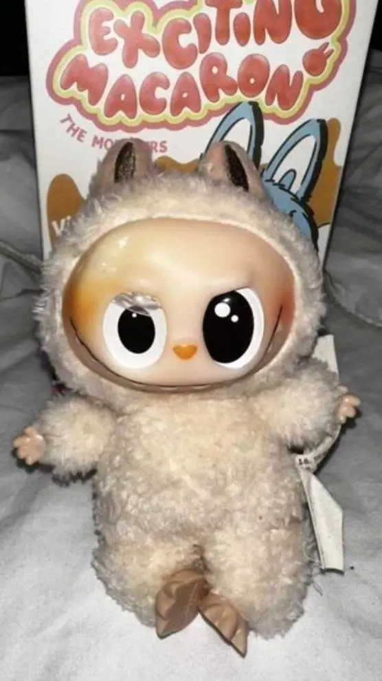 ai character: Stupid labubu. background