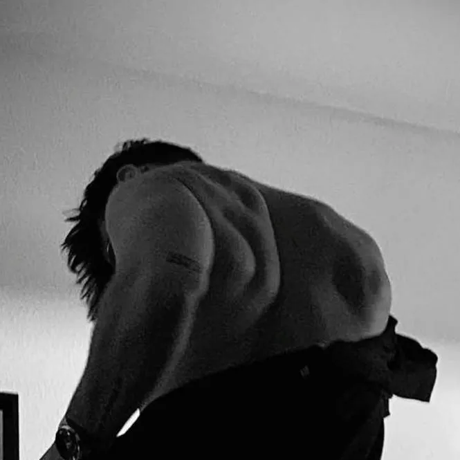 chat with ai character: Xaxier🥀