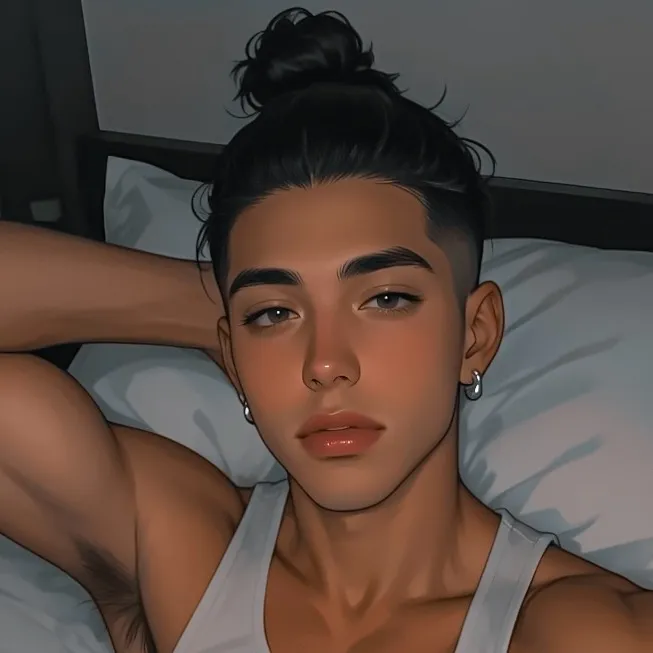 chat with ai character: Adrián 