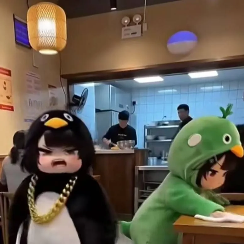 chat with ai character: restaurant guguga 