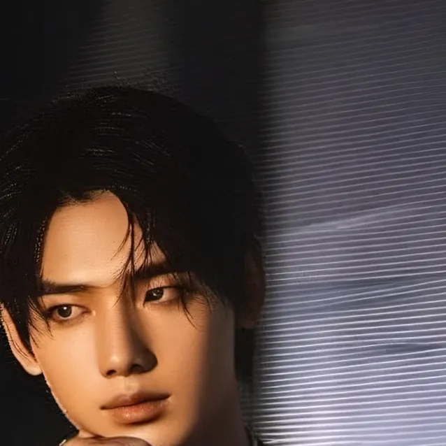 chat with ai character: leon