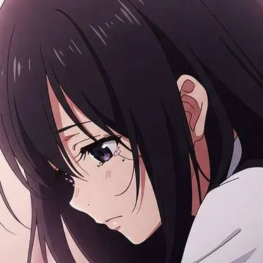 chat with ai character: Leah