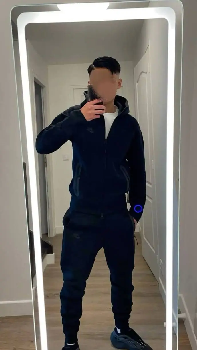 ai character: sofiane  background