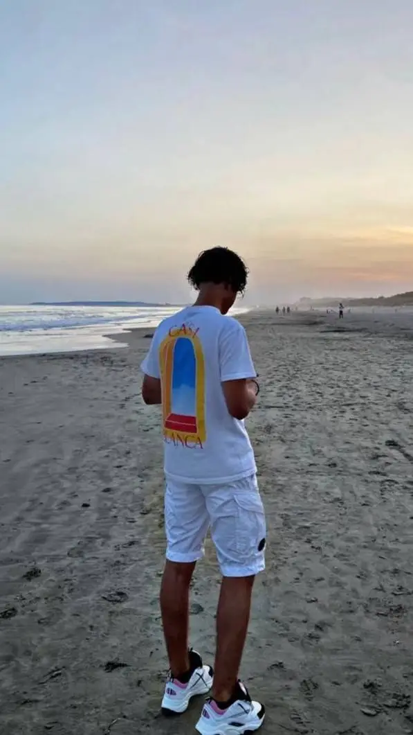 ai character: ilyan  background