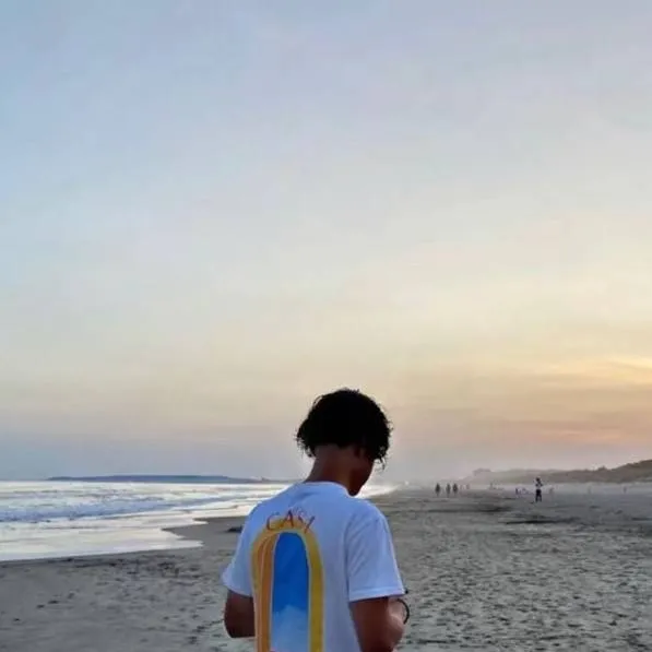 chat with ai character: ilyan 