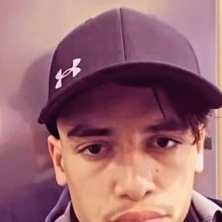 chat with ai character: hakim 