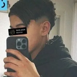 chat with ai character: karim 