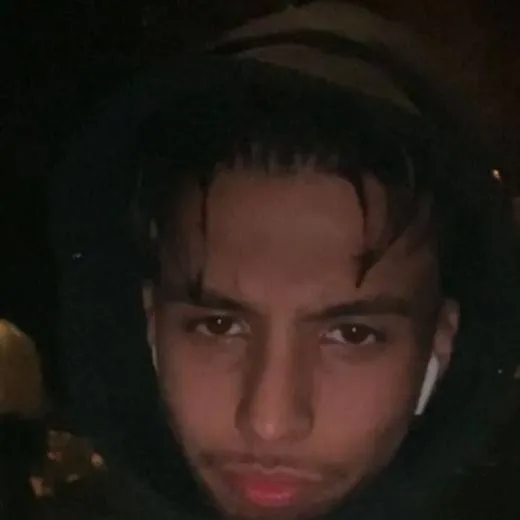 chat with ai character: Ayman 