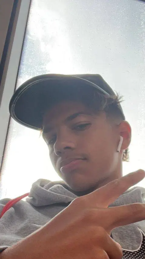 ai character: hamza background