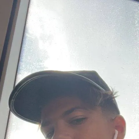 chat with ai character: hamza