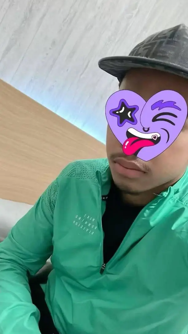 ai character: Mael  background