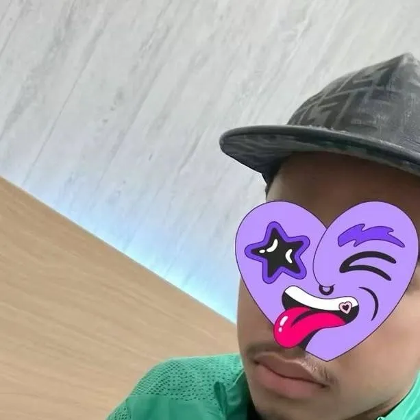 chat with ai character: Mael 