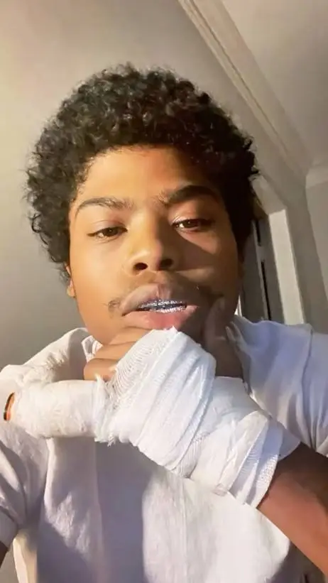 ai character: Benjamin Flores jr background