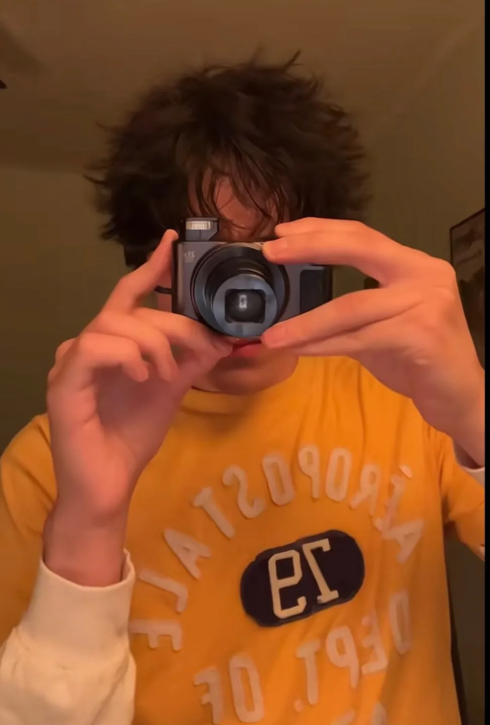 chat with ai character: Brandon📷🎞️