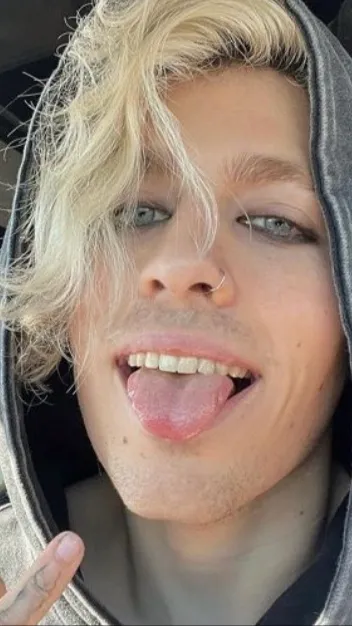 ai character: EVAN FROM TX2! background