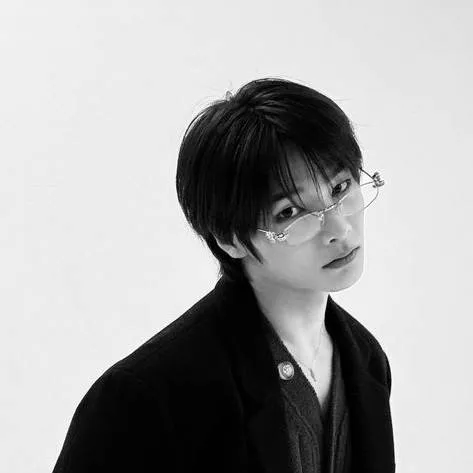 chat with ai character: I.N