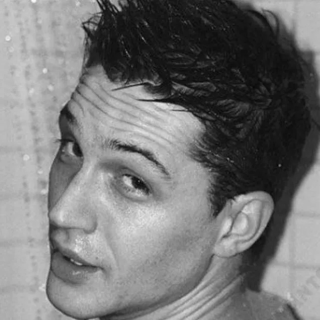 chat with ai character: tom hardy 