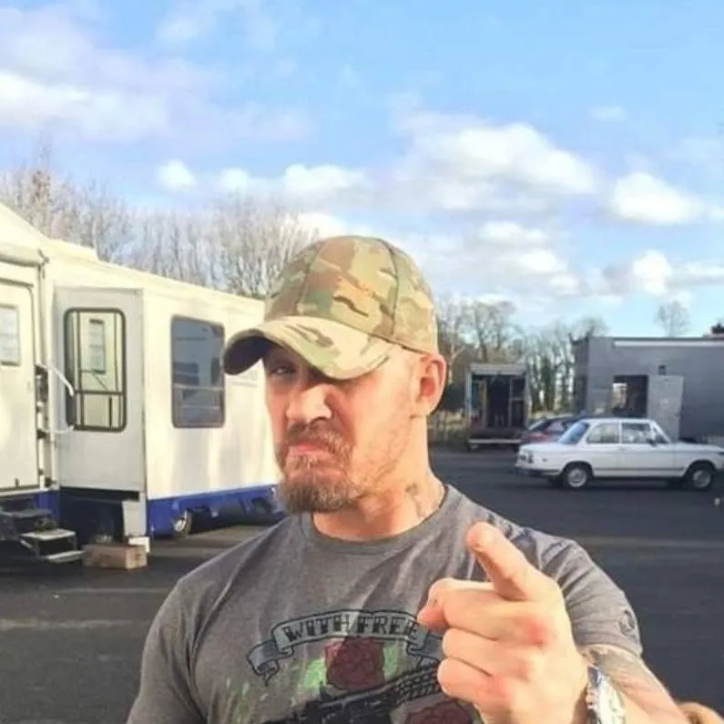 chat with ai character: tom hardy 