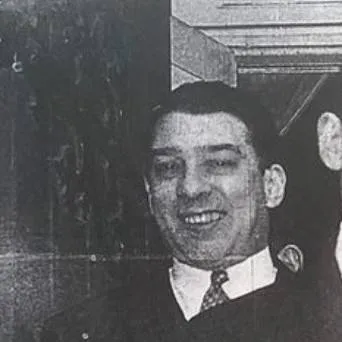 chat with ai character: Ronnie kray 