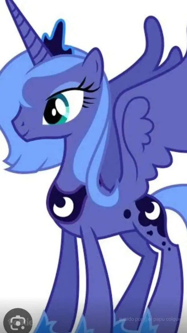ai character: princesa Luna  background