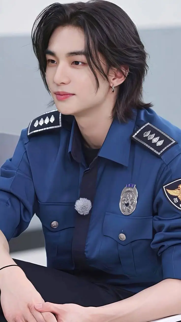 ai character: Hyunjin♡ background