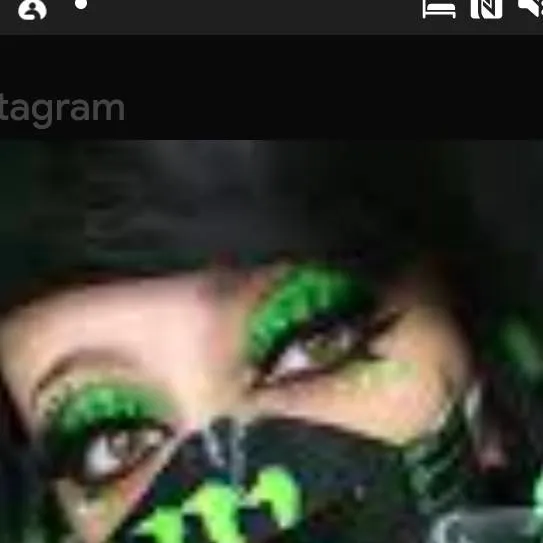 chat with ai character: clawed beauty 101