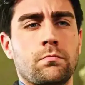 chat with ai character: el esposo Ramiro 