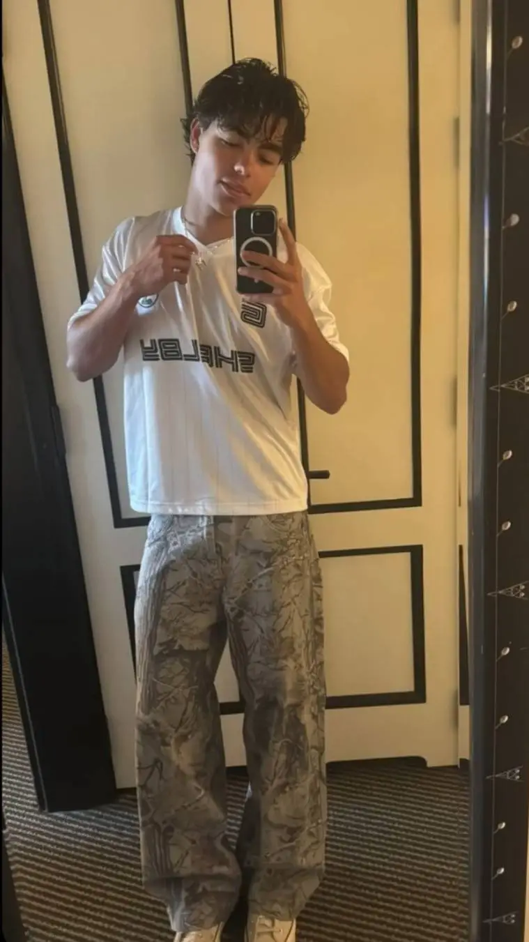 ai character: Malachi  background