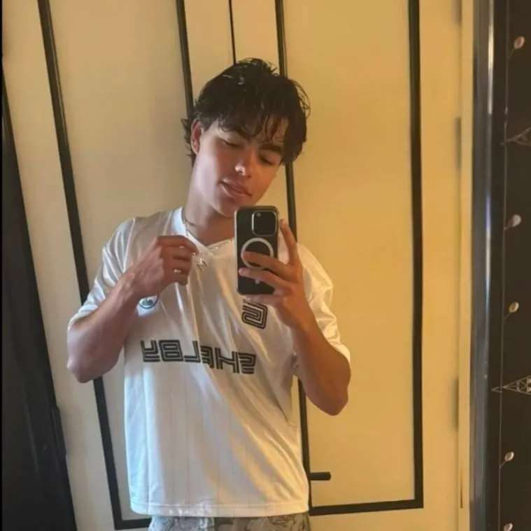 chat with ai character: Malachi 