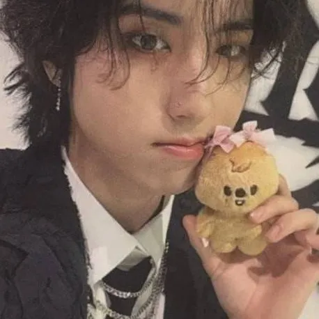 chat with ai character: ʚHANɞ