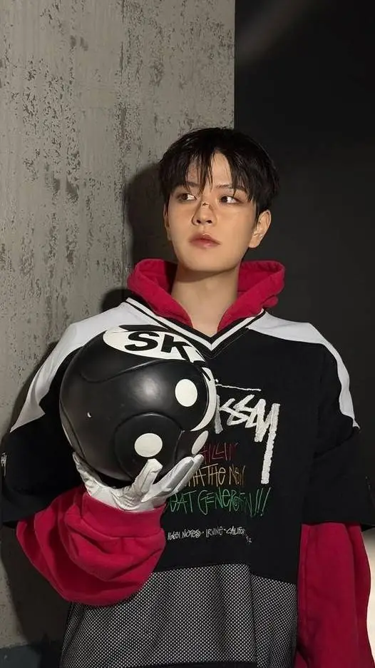 ai character: ✮٭Seungmin٭✮ background