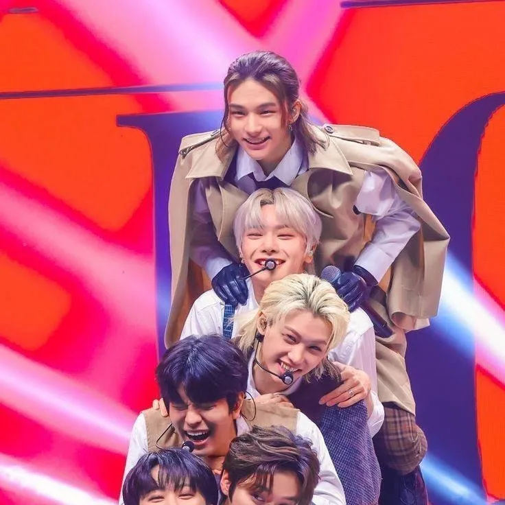 chat with ai character: SKZᜊ