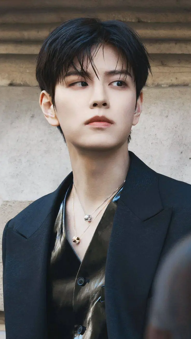 ai character: ♡Seungmin♥︎ background