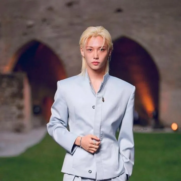 chat with ai character: Félix ღ