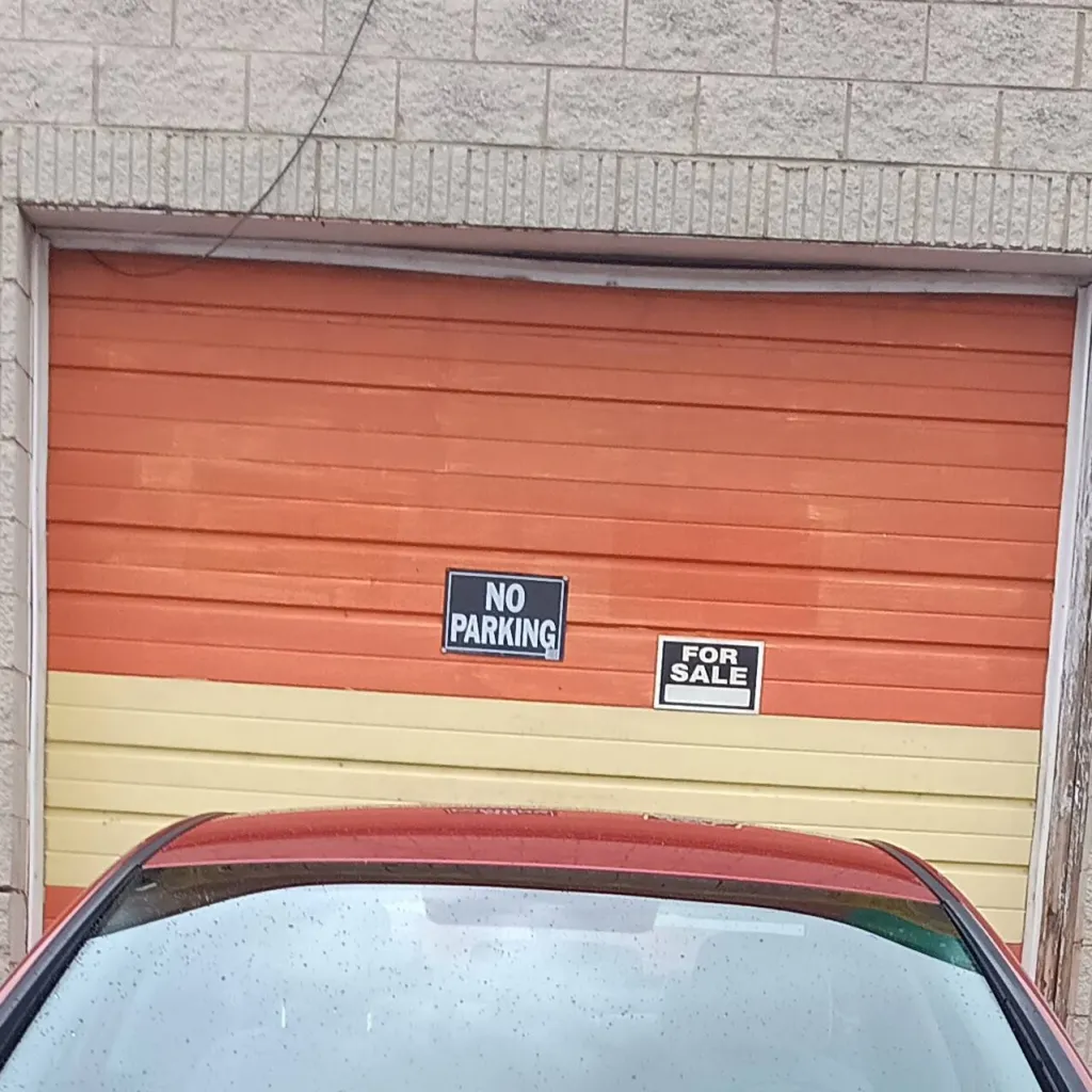 chat with ai character: dandys world