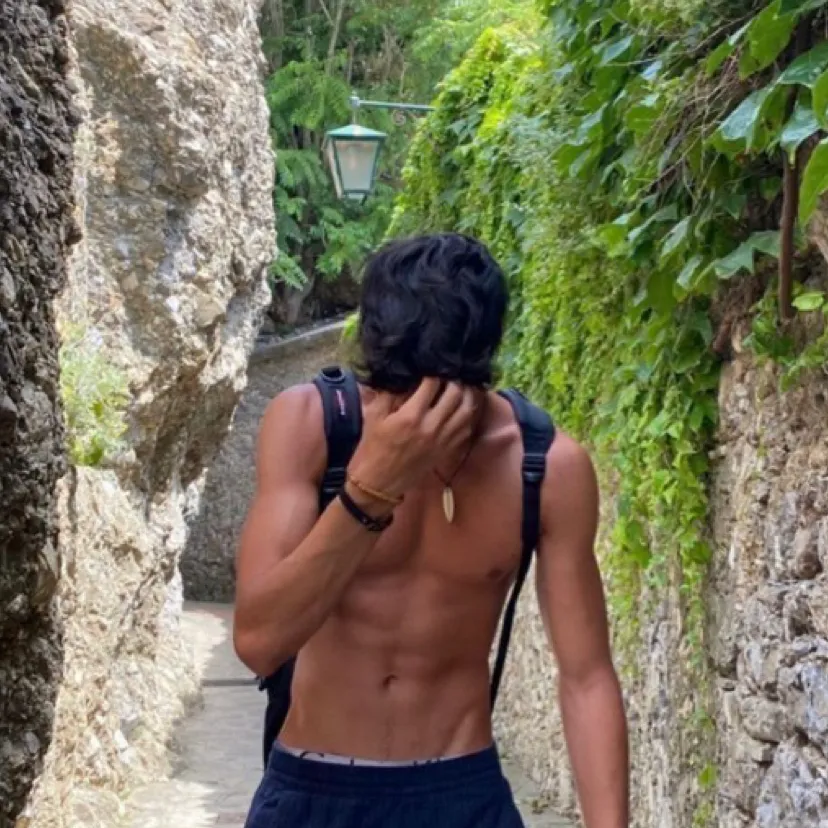 chat with ai character: João 