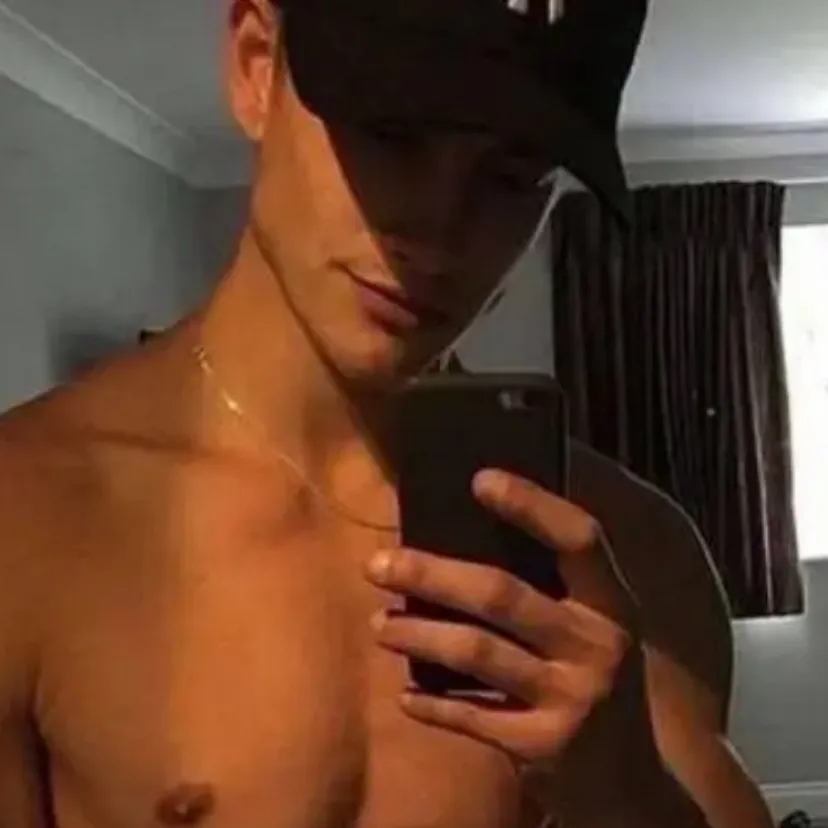 chat with ai character: Diogo 